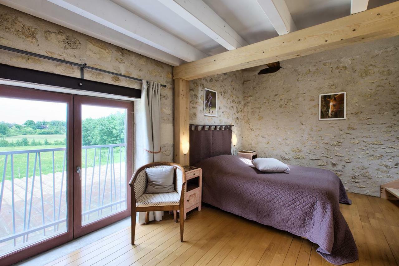 La Grange D'Oustaud Bed & Breakfast Verac Exterior photo